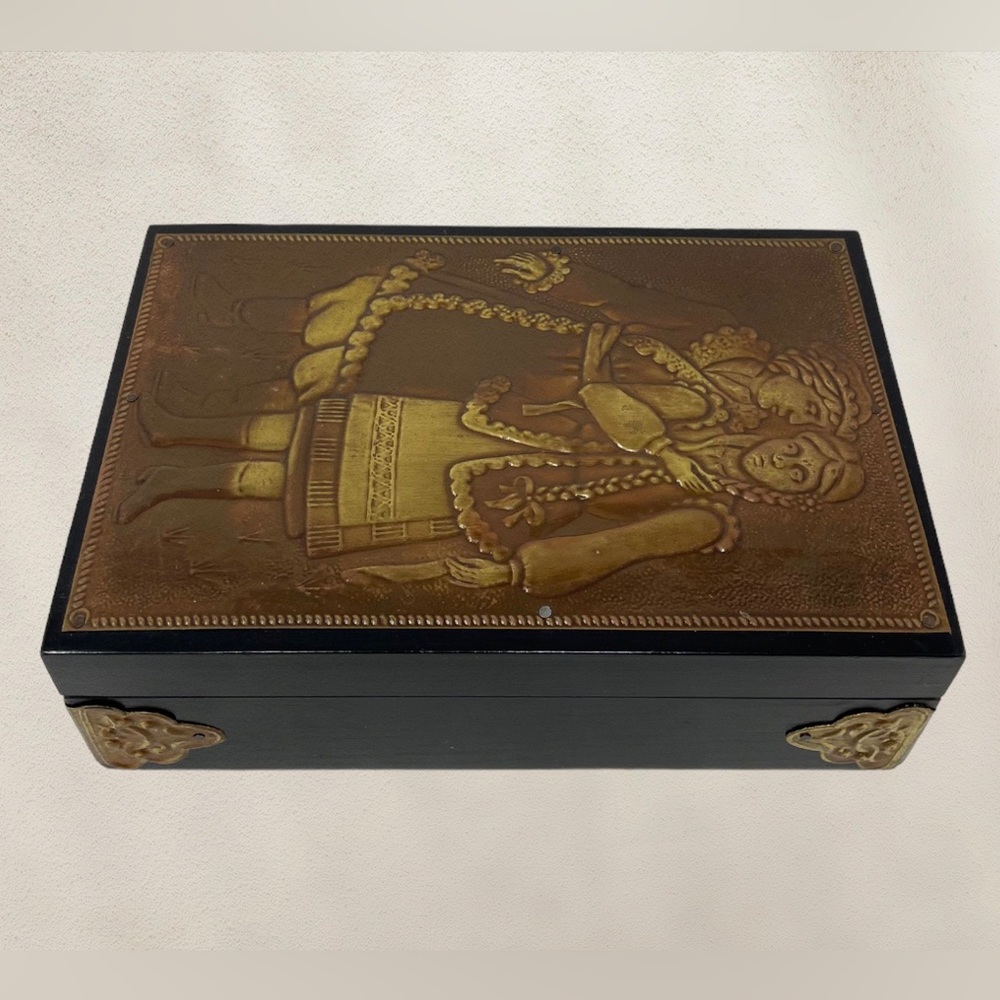 🛍️FINAL PRICE 🛍️ Vintage Soviet Wooden Jewelry Copper Clad Jewelry Box - Picture 5 of 11